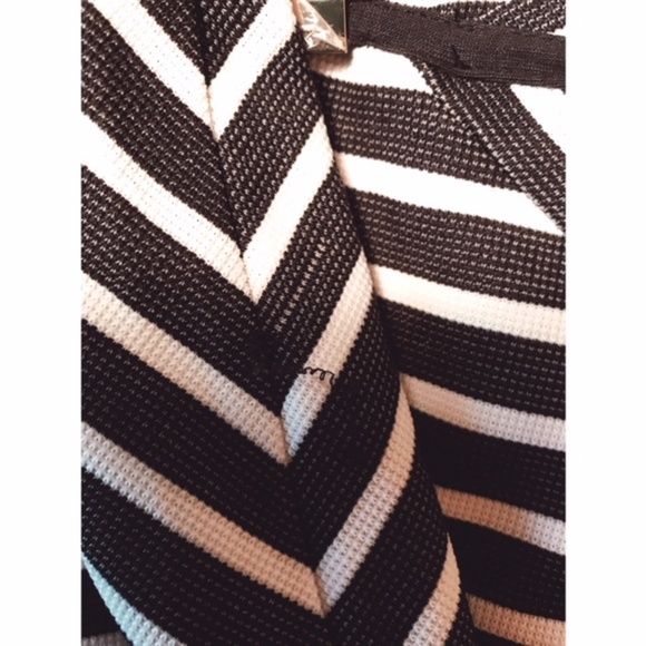 NWOT size 12 navy/white stripe Ann Taylor dress - Picture 6 of 7